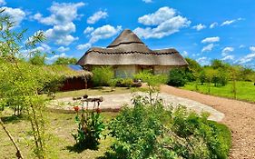 Murchison Falls Bamboo Village